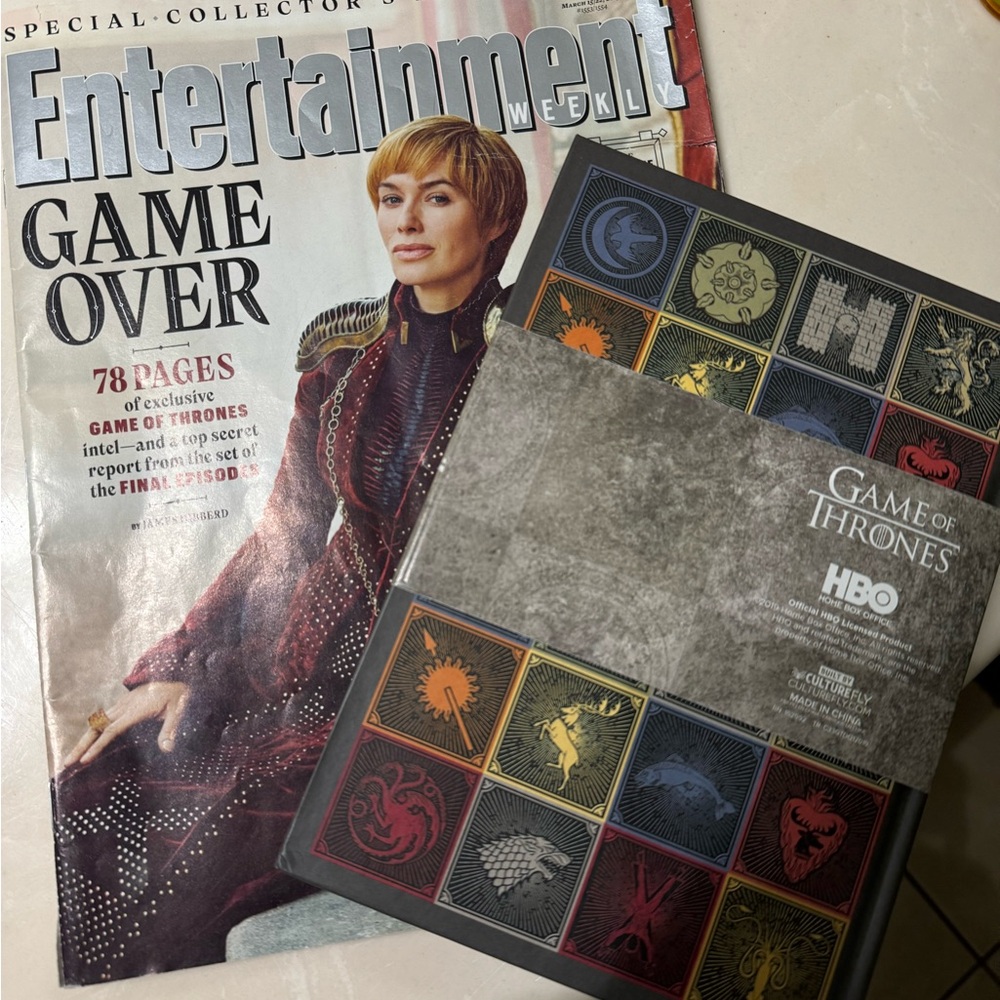 Game of thrones magazine and sketchbook new